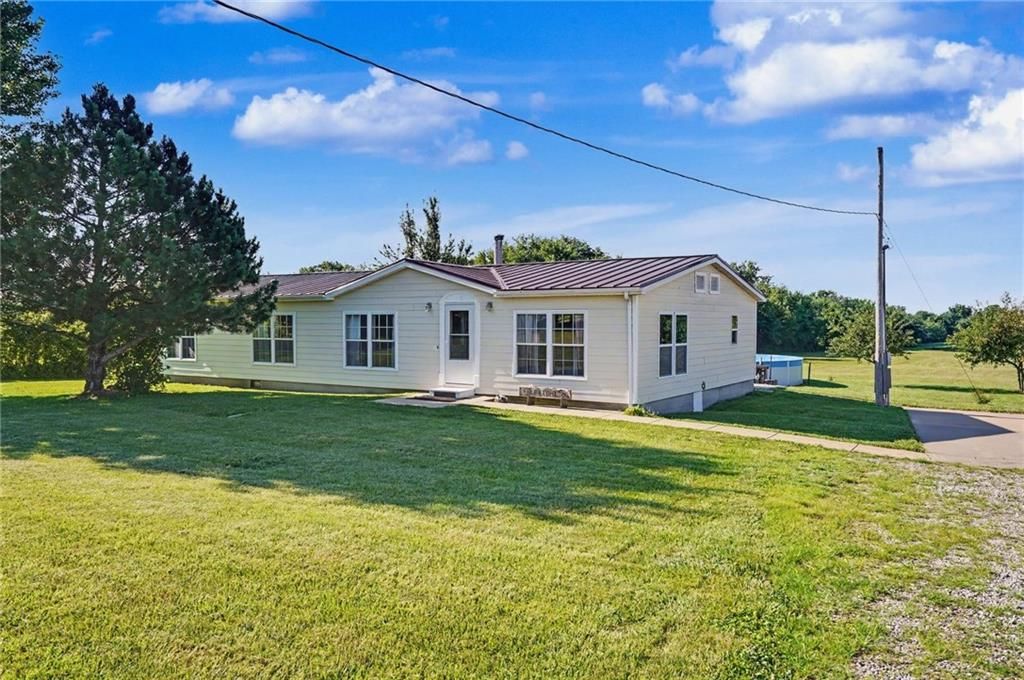 3762 Thomas Rd Thomas Road, Wellsville, KS 66092