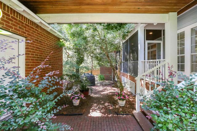 10180 Bittern Dr, Pensacola, FL 32507