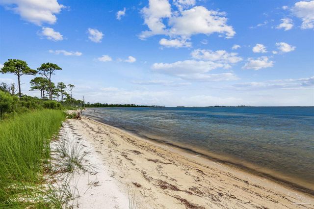 10180 Bittern Dr, Pensacola, FL 32507