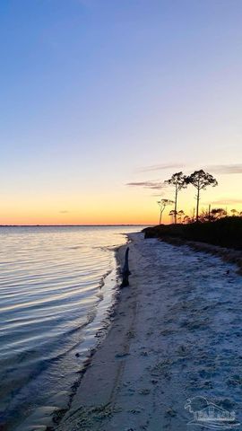 10180 Bittern Dr, Pensacola, FL 32507