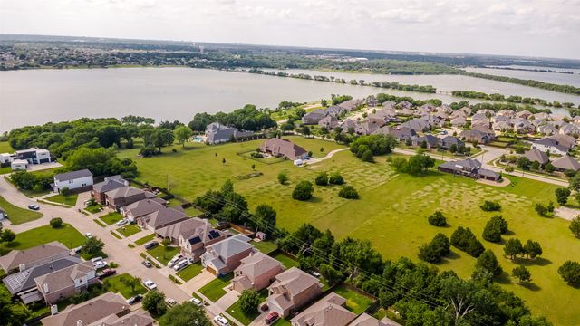 6706 Windward View Drive, Rowlett, TX 75088