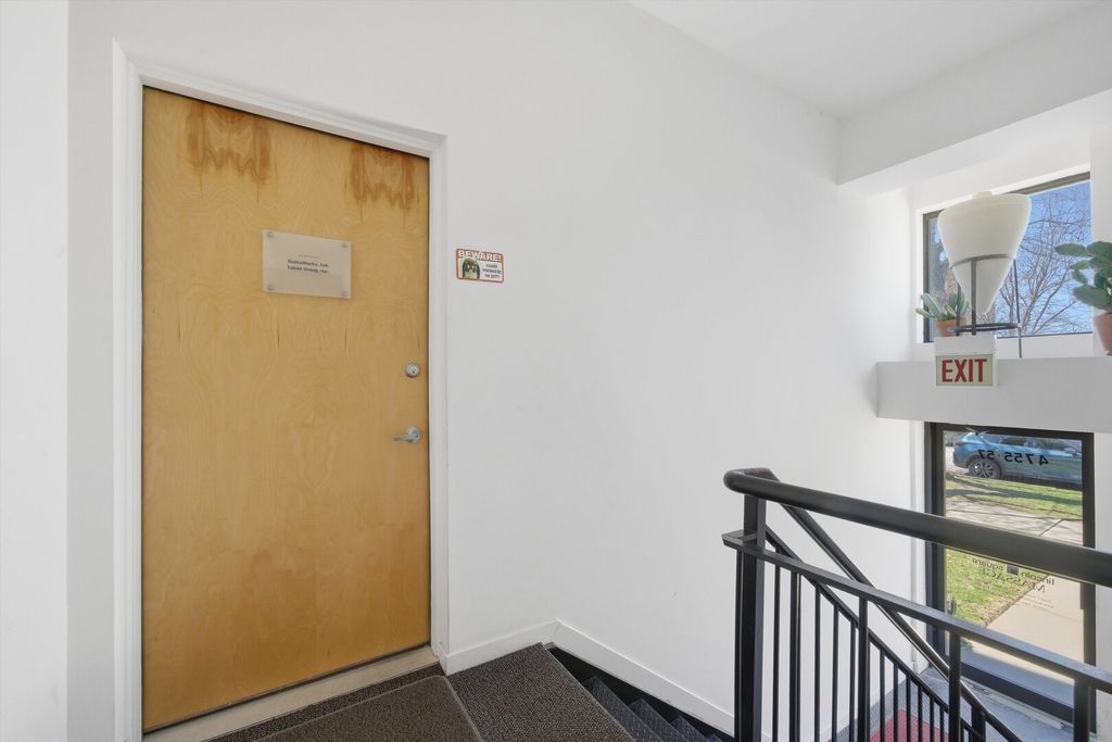 1733 W Lawrence Avenue CU2, Chicago, IL 60640 — photo 2
