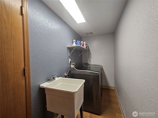 20414 2nd Avenue E, Spanaway, WA 98387