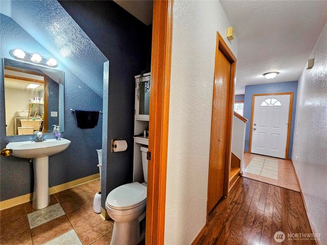 20414 2nd Avenue E, Spanaway, WA 98387