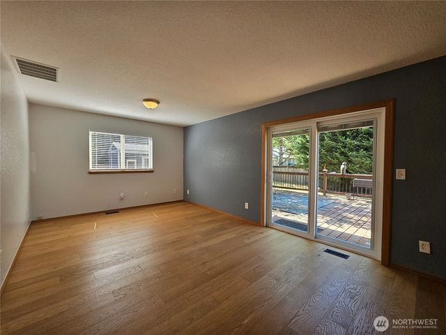 20414 2nd Avenue E, Spanaway, WA 98387