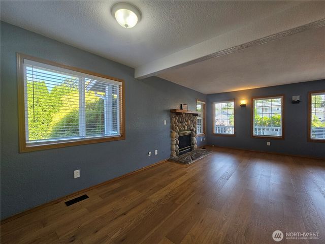 20414 2nd Avenue E, Spanaway, WA 98387