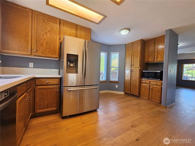 20414 2nd Avenue E, Spanaway, WA 98387