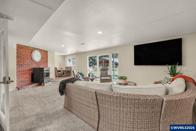 4575 Eagle Crest Rd NW, Salem, OR 97304