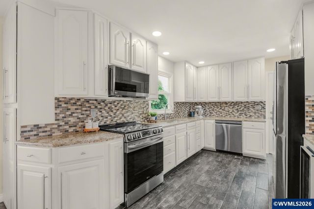 4575 Eagle Crest Rd NW, Salem, OR 97304