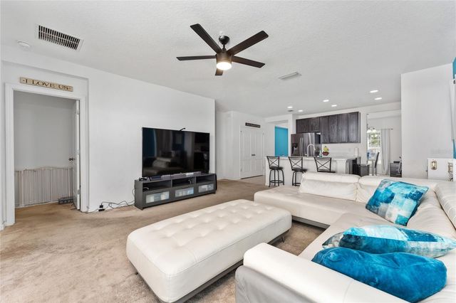 1209 STRATTON AVENUE, Groveland, FL 34736