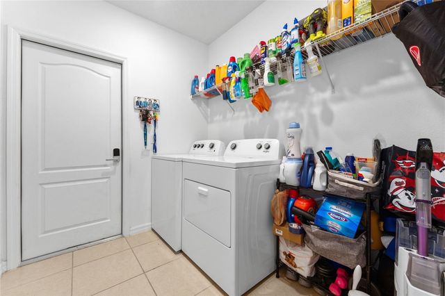 1209 STRATTON AVENUE, Groveland, FL 34736