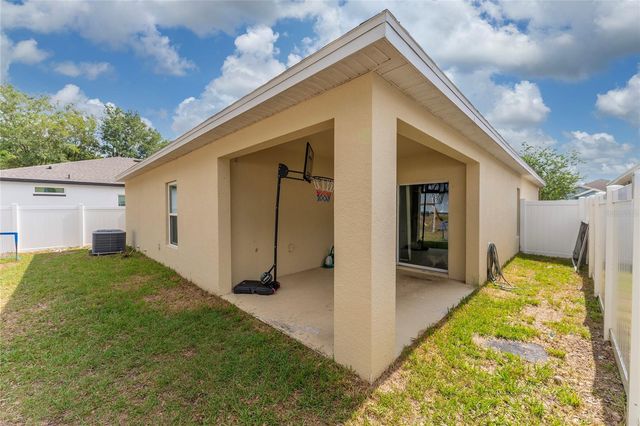 1209 STRATTON AVENUE, Groveland, FL 34736
