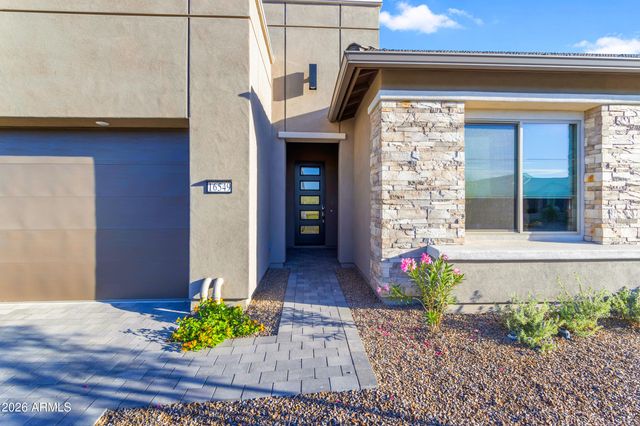 16549 W ROANOKE Avenue, Goodyear, AZ 85395