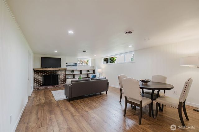 3828 Harbel Drive NE, Bremerton, WA 98310