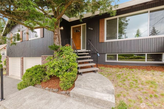 3828 Harbel Drive NE, Bremerton, WA 98310
