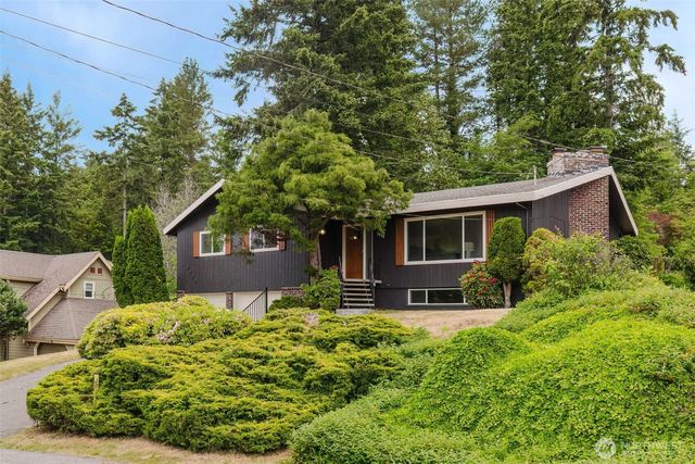 3828 Harbel Drive NE, Bremerton, WA 98310