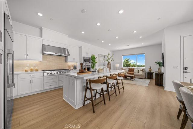 608 Chinon, Irvine, CA 92618