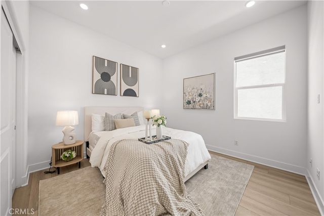 608 Chinon, Irvine, CA 92618
