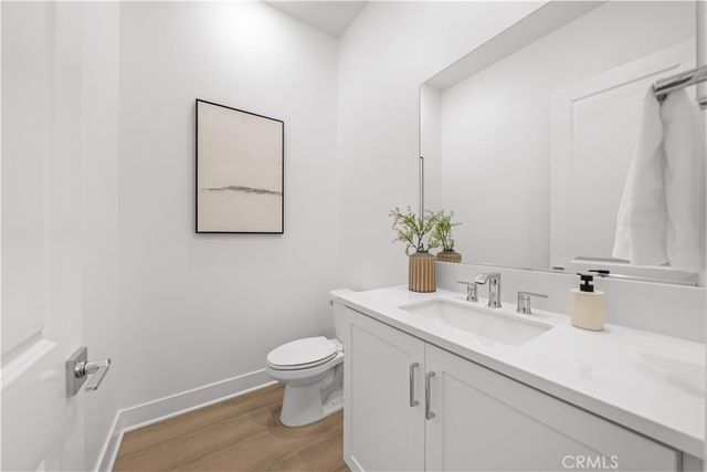 608 Chinon, Irvine, CA 92618
