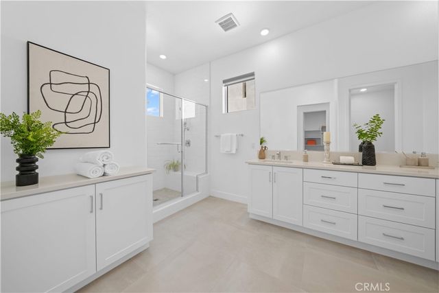 608 Chinon, Irvine, CA 92618