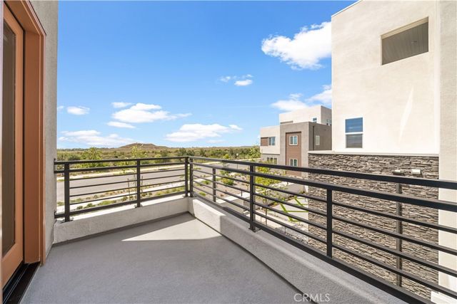 608 Chinon, Irvine, CA 92618