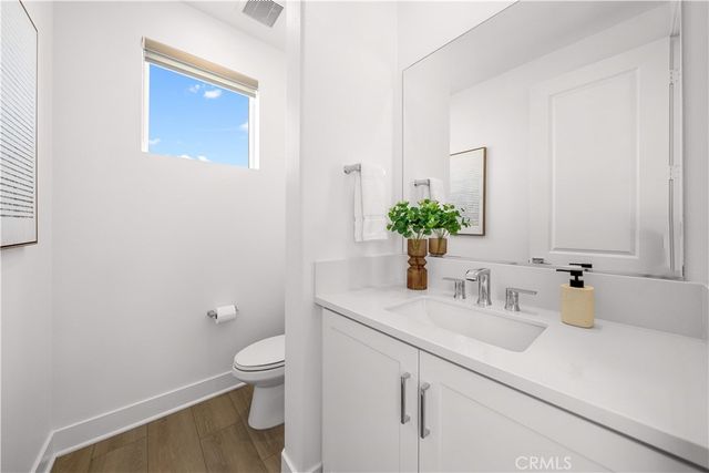 608 Chinon, Irvine, CA 92618