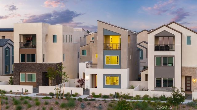 608 Chinon, Irvine, CA 92618