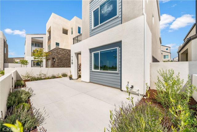 608 Chinon, Irvine, CA 92618