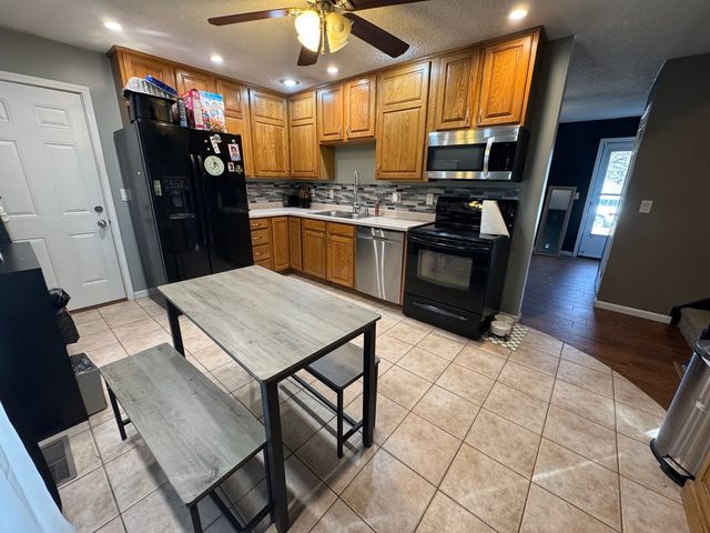 2212 12th Avenue, Sterling, IL 61081