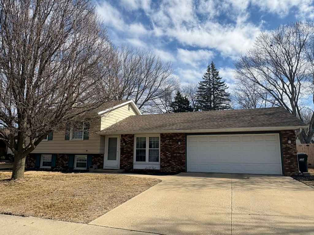 2212 12th Avenue, Sterling, IL 61081