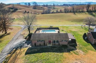 105 S Monte Vista Drive, Glade Spring, VA 24340