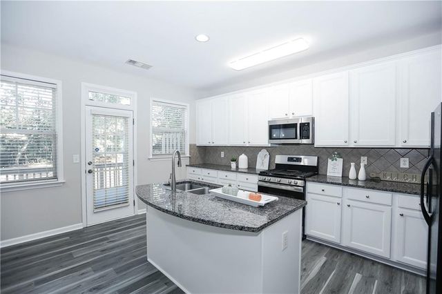 708 Village Field Court, Suwanee, GA 30024