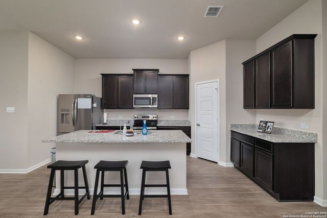 7043 Diamond, San Antonio, TX 78242