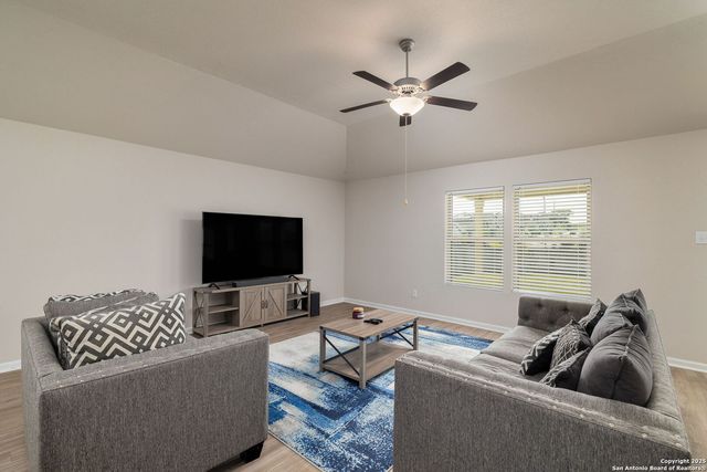 7043 Diamond, San Antonio, TX 78242