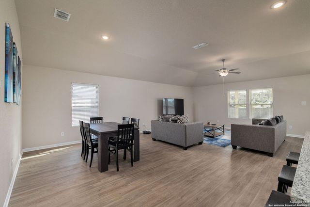 7043 Diamond, San Antonio, TX 78242