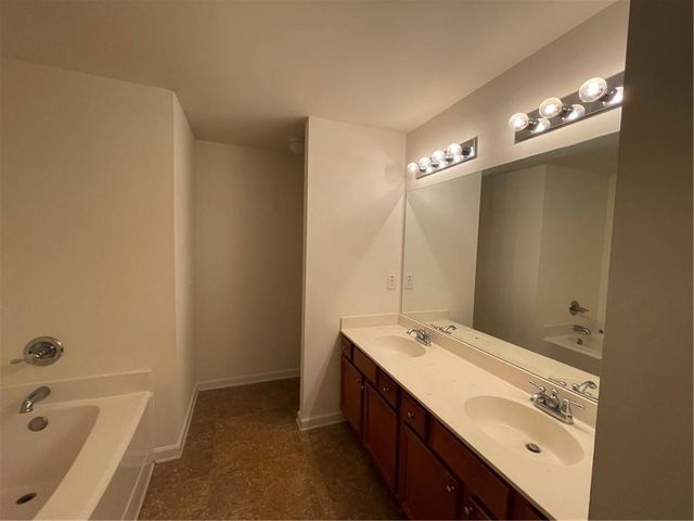 441 FERN BAY Drive SW, Atlanta, GA 30331