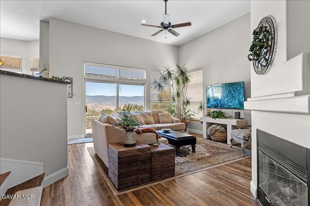 25901 Columbia Way, Tehachapi, CA 93561