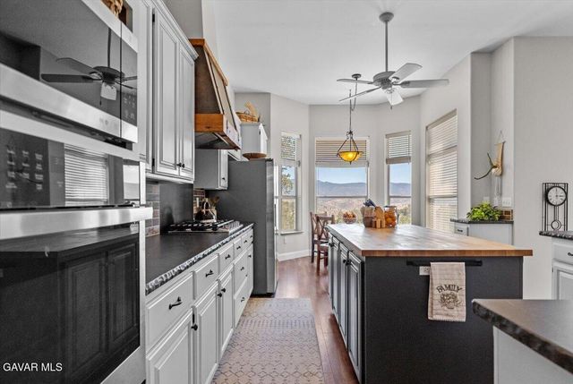 25901 Columbia Way, Tehachapi, CA 93561