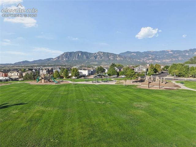 2152 Creekridge Point, Colorado Springs, CO 80910