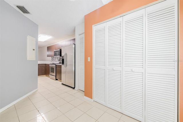 14643 PAR CLUB CIRCLE 14643, Tampa, FL 33618