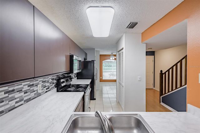 14643 PAR CLUB CIRCLE 14643, Tampa, FL 33618