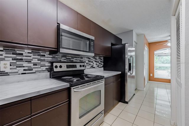 14643 PAR CLUB CIRCLE 14643, Tampa, FL 33618