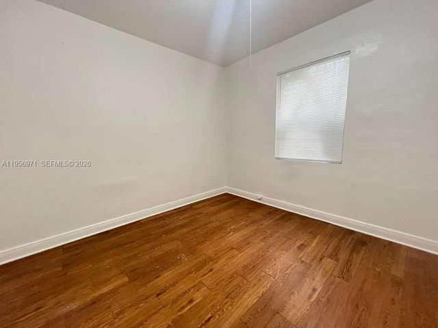 2661 NW 33rd St, Miami, FL 33142