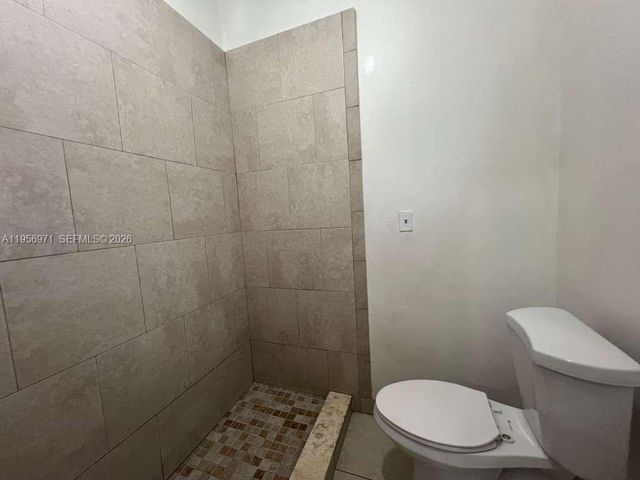 2661 NW 33rd St, Miami, FL 33142