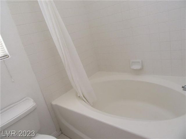 7621 ROCKFIELD Drive, Las Vegas, NV 89128