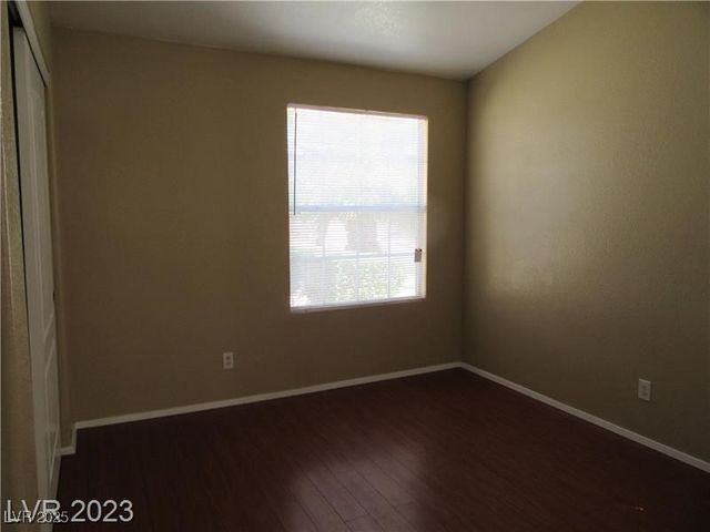 7621 ROCKFIELD Drive, Las Vegas, NV 89128