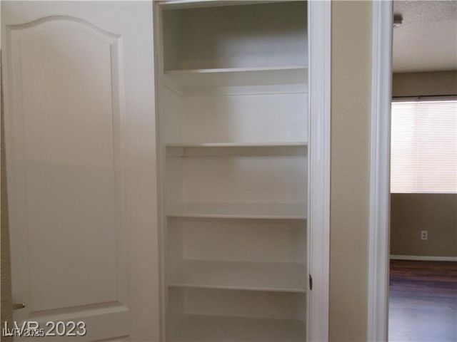 7621 ROCKFIELD Drive, Las Vegas, NV 89128