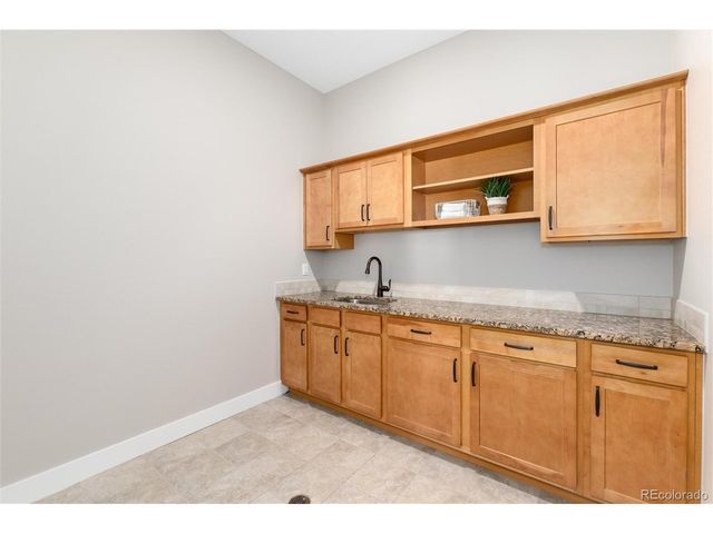 372 Castlemaine Ct, Castle Rock, CO 80104