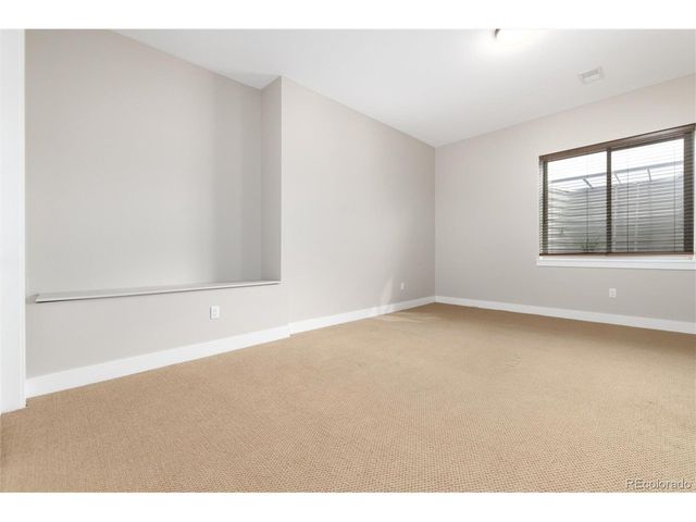 372 Castlemaine Ct, Castle Rock, CO 80104