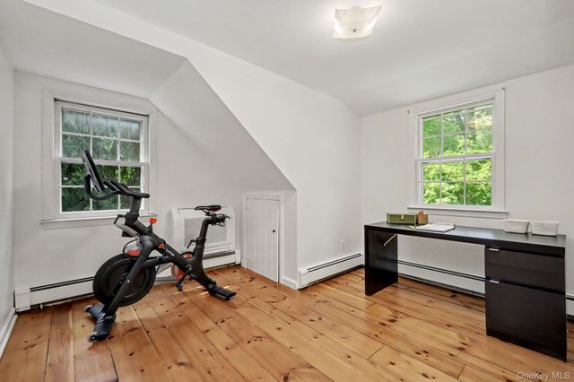 15 Westchester Avenue, Pound Ridge, NY 10576
